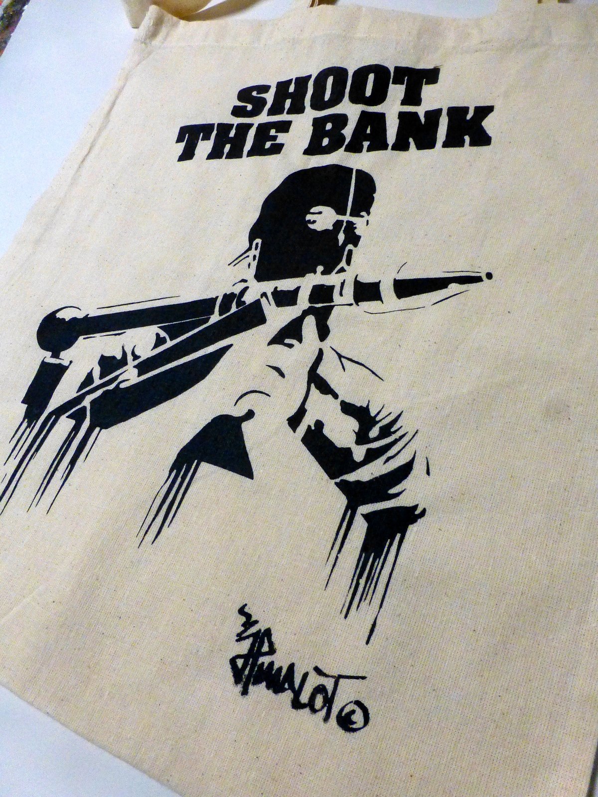 Image of TOTE BAG SHOOT THE BANK