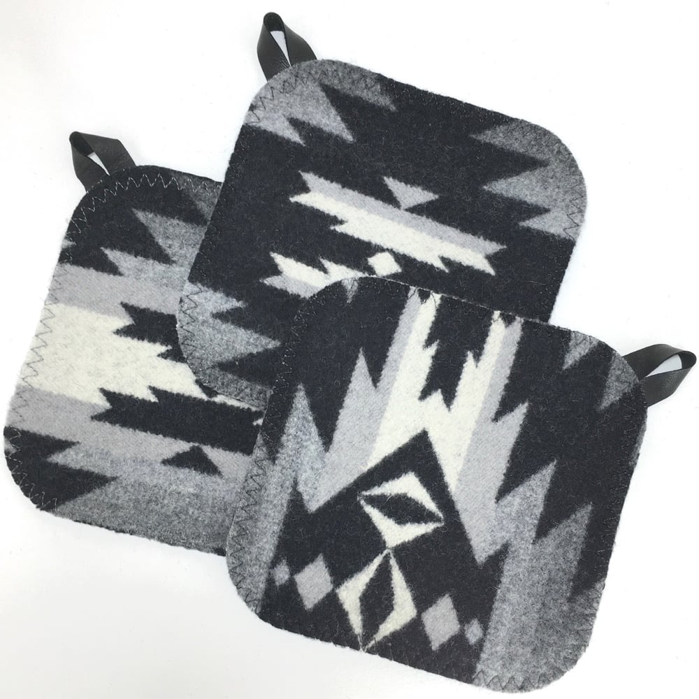 Image of Western Wool Potholder - B&W **SALE**