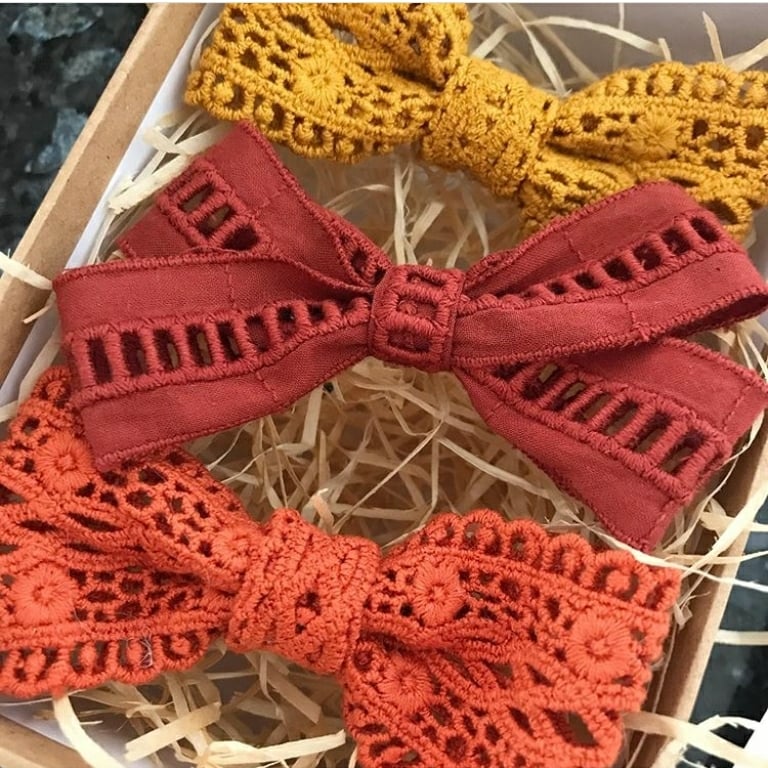 Image of Lace bows 
