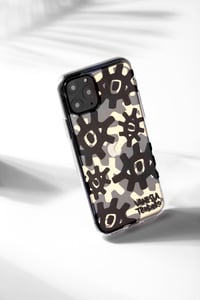 Image 2 of Pop Gold Iphone 11 cover • Eyes