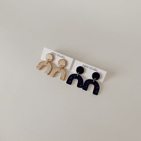 Image of Two piece arch earrings 
