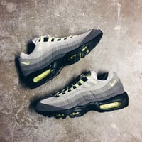 Original 2015 Nike Air Max 95 OG “Neon”.