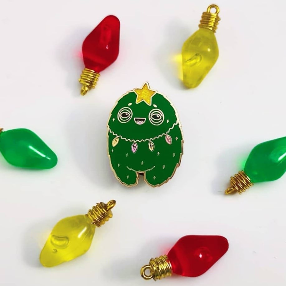 Image of Christmas Tree Yoodle Pin