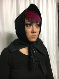 Image 2 of Lined Spider Web quilted Bonnet