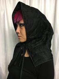 Image 3 of Lined Spider Web quilted Bonnet