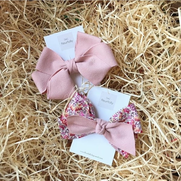 Image of Sweet rosey bows