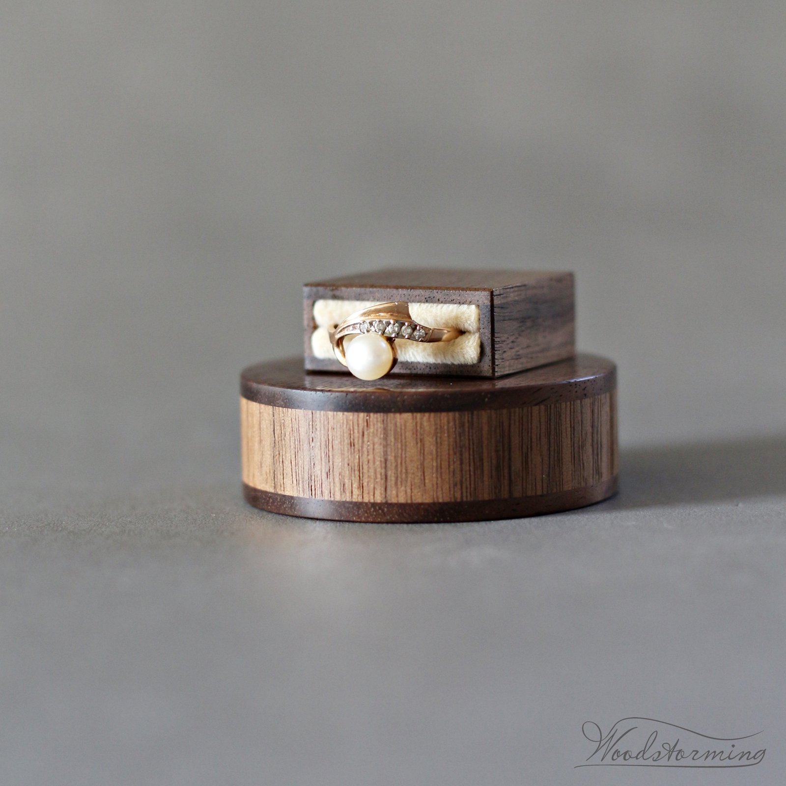 engagement ring flat box