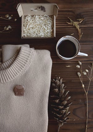 Image of Broche Little Sweater de Nastia Sleptsova