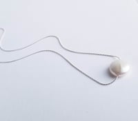 Image 4 of Simple White Coin Pearl Necklace (Silver) 