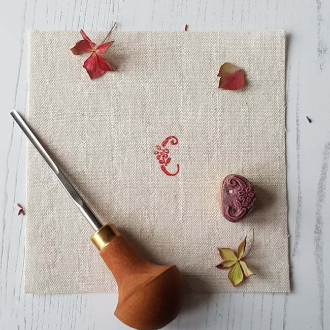 Single Monogram Print Small