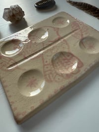 Image 3 of Palette en céramique 🎨l’oiseau rose