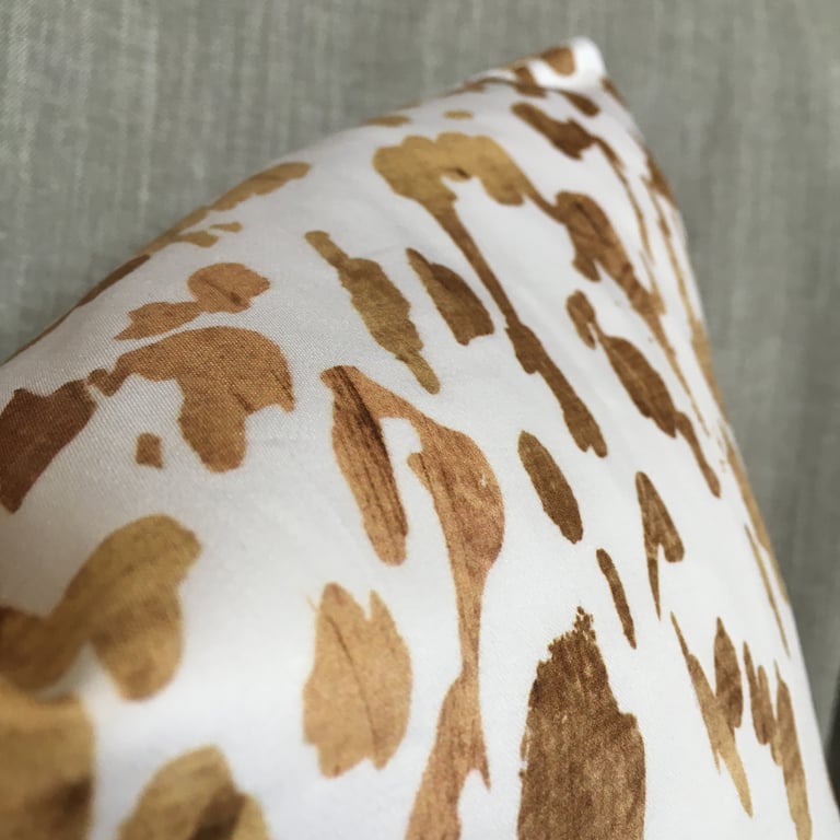 Gold Dash Cushion Cover Image 2