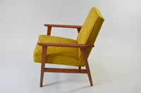 Image 3 of Fauteuil FOX jaunes piètement carré