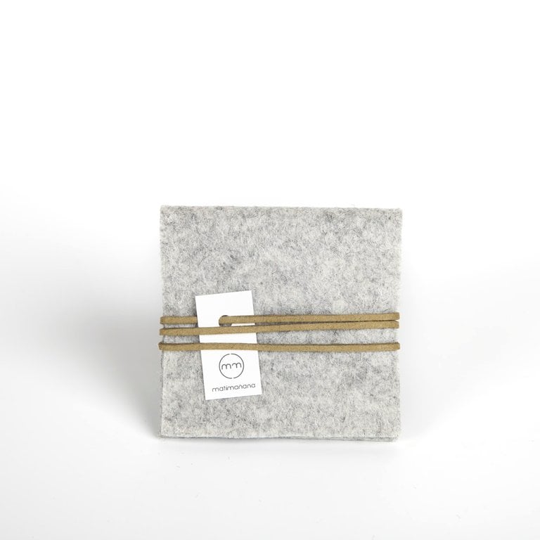 Image of EARRINGS. Gold-Ash