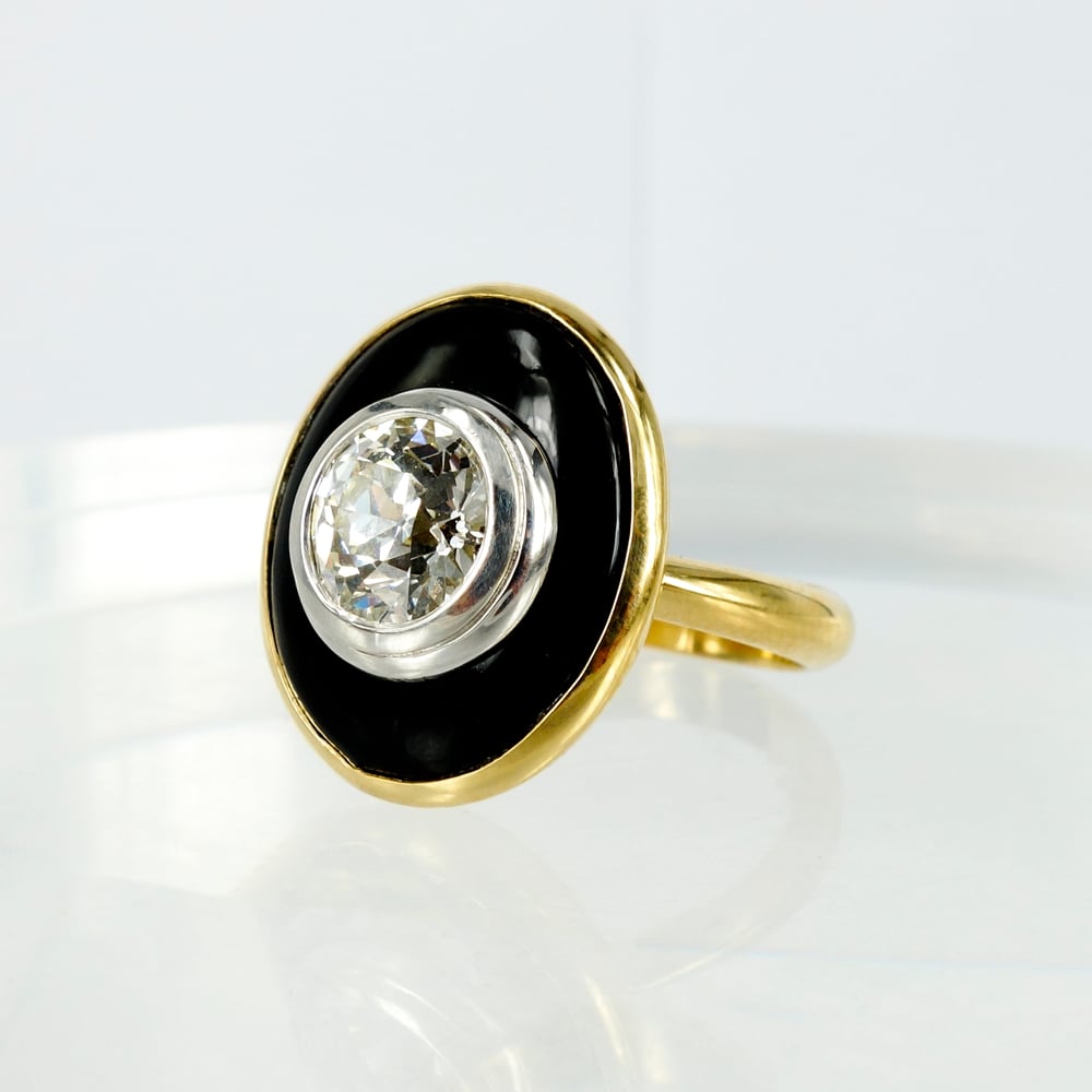 Image of pj5727 - 18ct yellow gold onyx and diamond art deco cocktail ring