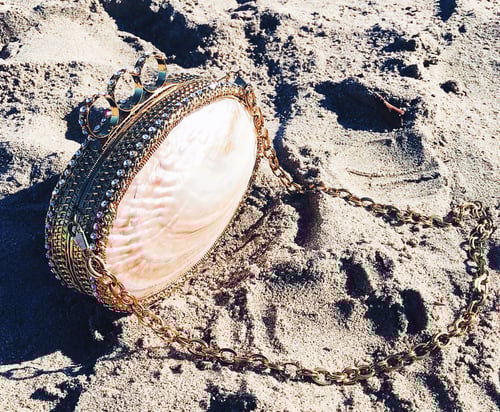 Image of 3 FINGER MERMAID CLUTCH