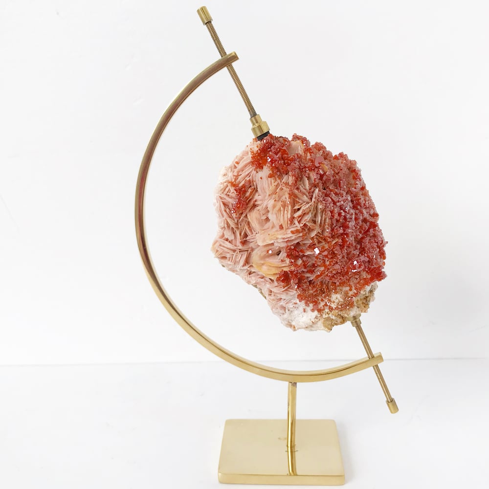 Image of Vanadinite no.09 Sugarplum Collection Brass Arc Pairing
