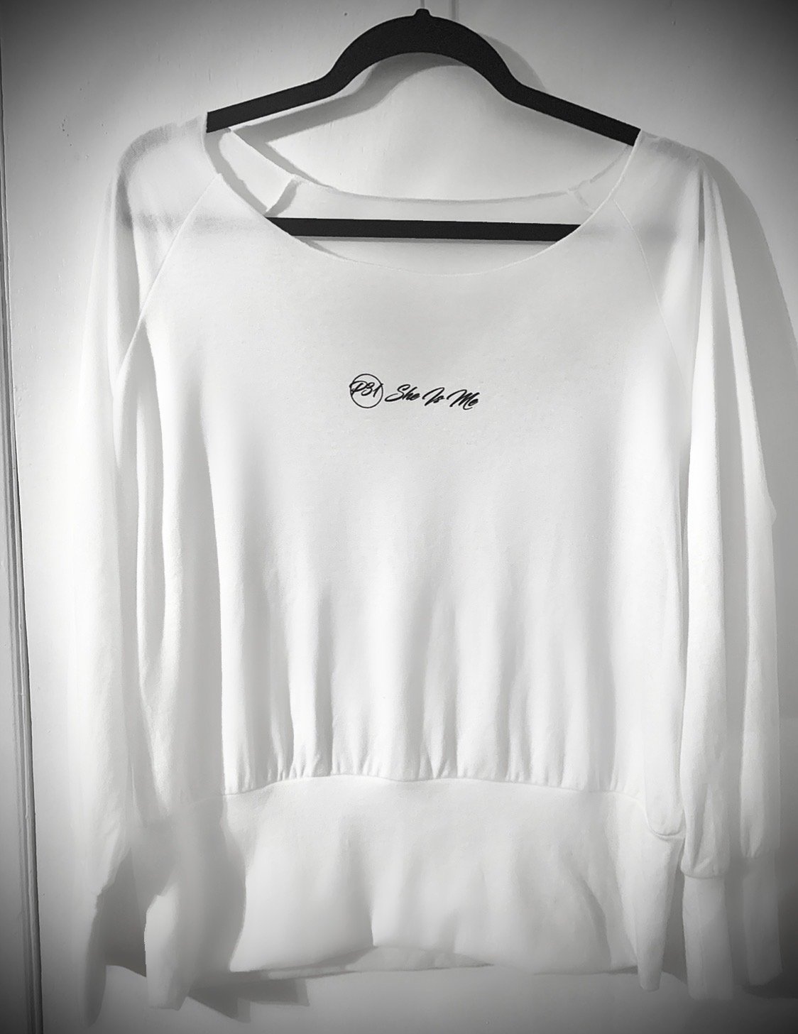 Image of P31-She Is Me (Chic No Collar) 