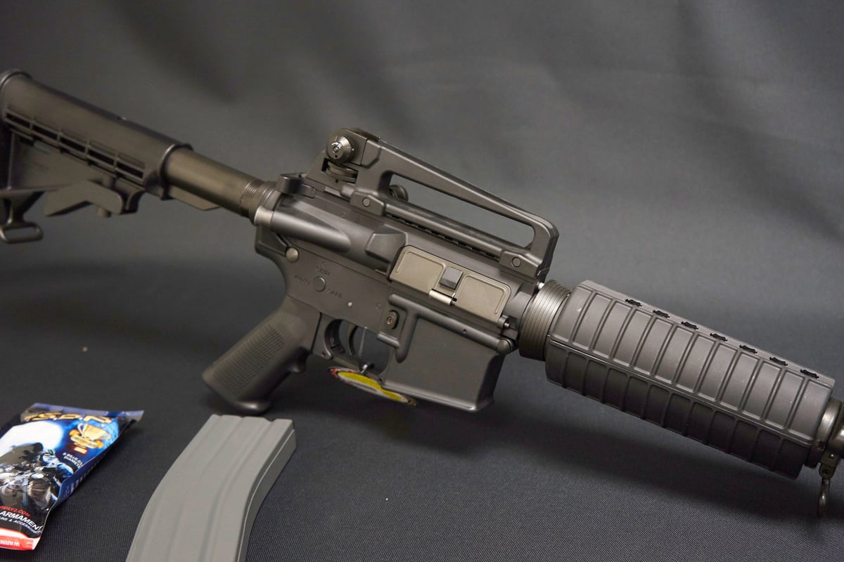 Image of G&G CM16 Carbine Airsoft Gun