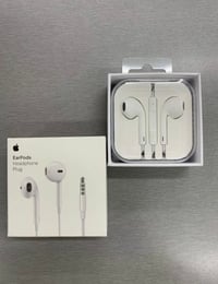 Apple earphones 3.5mm