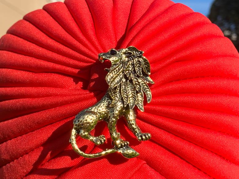 Image of King of The Jungle Crown