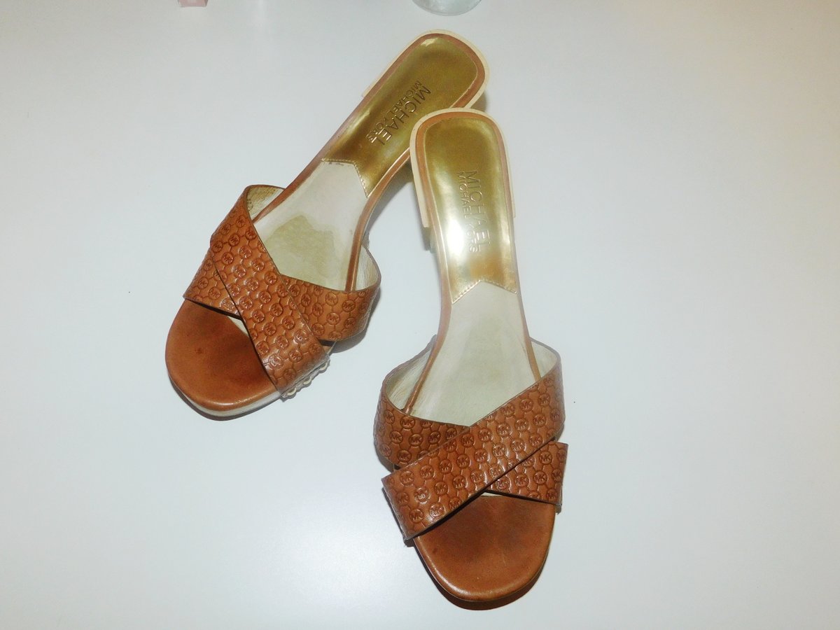 Image of aunty heels 
