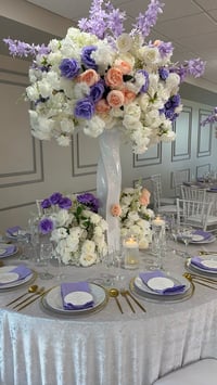 Image 1 of White Centerpiece Stand