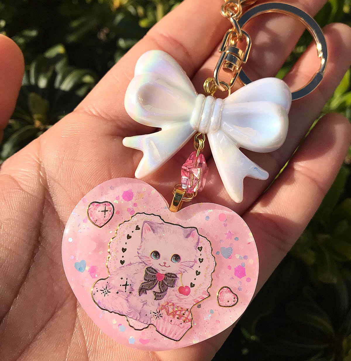 Image of Handsome Sweet Kitten Heart Charm Keychain 