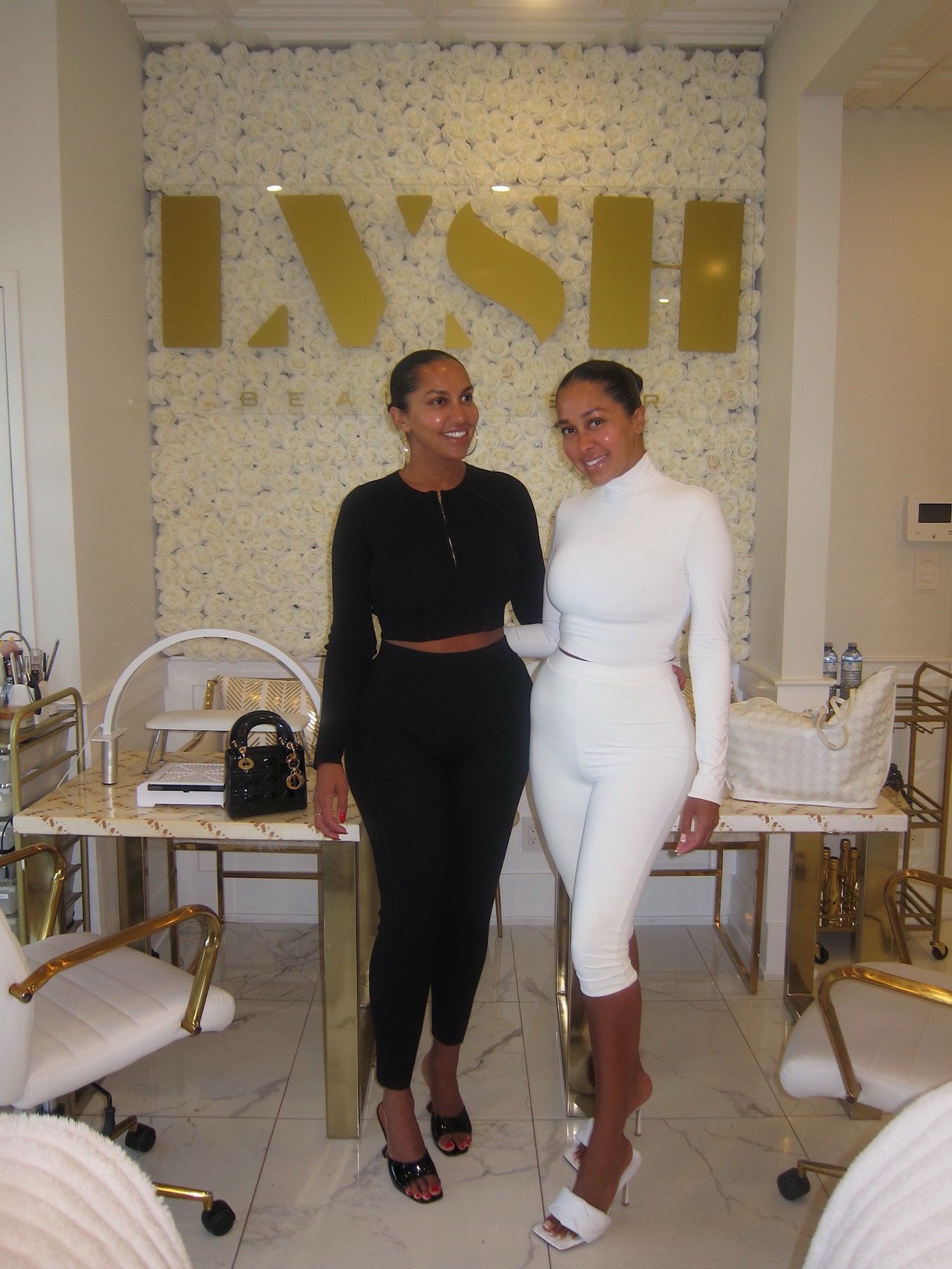 Image of BSSA WHITE TURTLENECK CROP & CROP LEGGING SET (S)