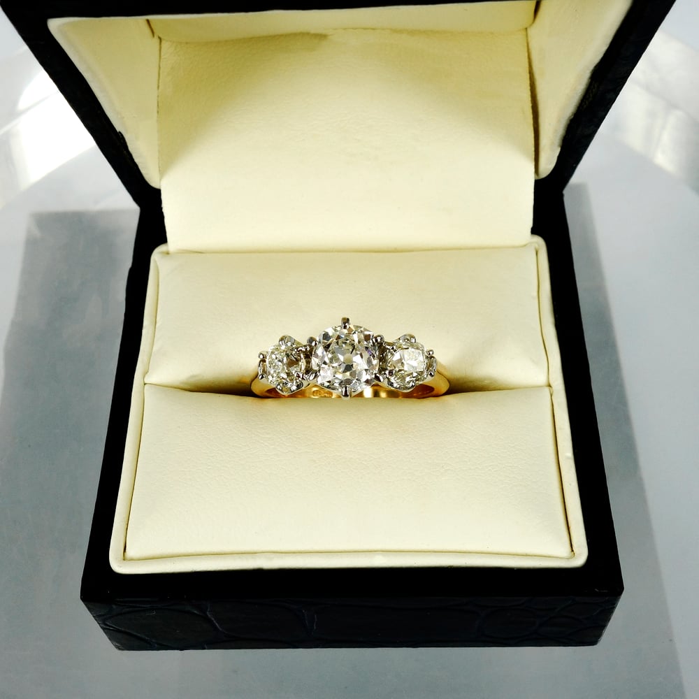 Image of pj5723 Old cut diamond trilogy ring.