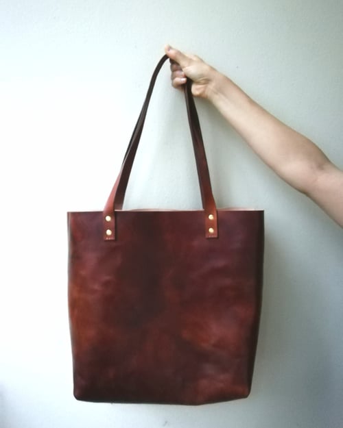 Image of The Tote