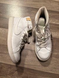 White Nikes 