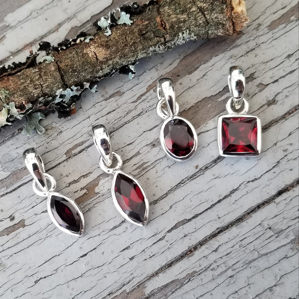 Image of Classic Facet - Garnet Pendant in Sterling Silver