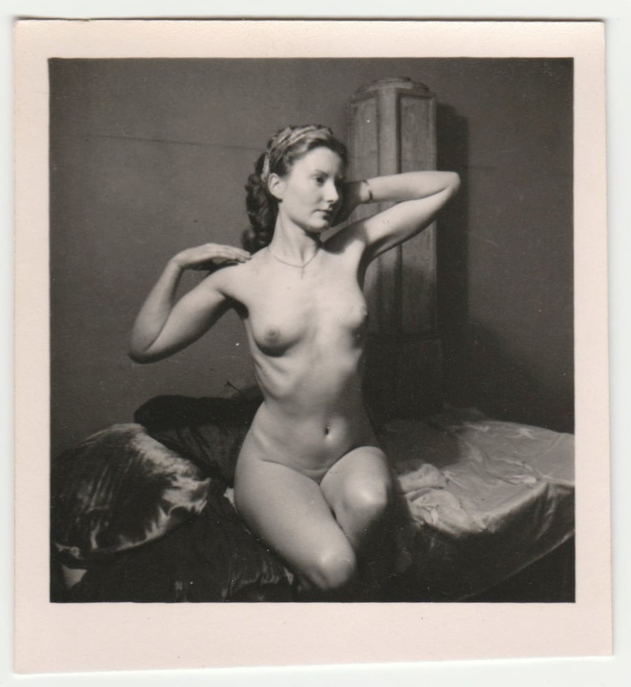 Image of Bertram Park: Nude study of a nude woman, ca. 1940