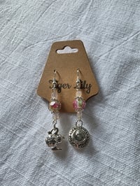 Image 3 of It's Tea Time: Silver 