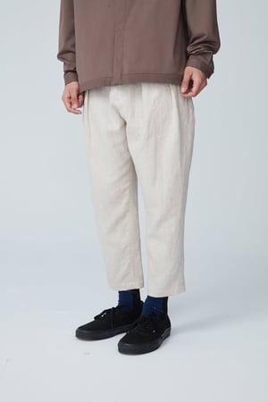 Image of TRAN - 雙褶簡約九分褲 (卡其)