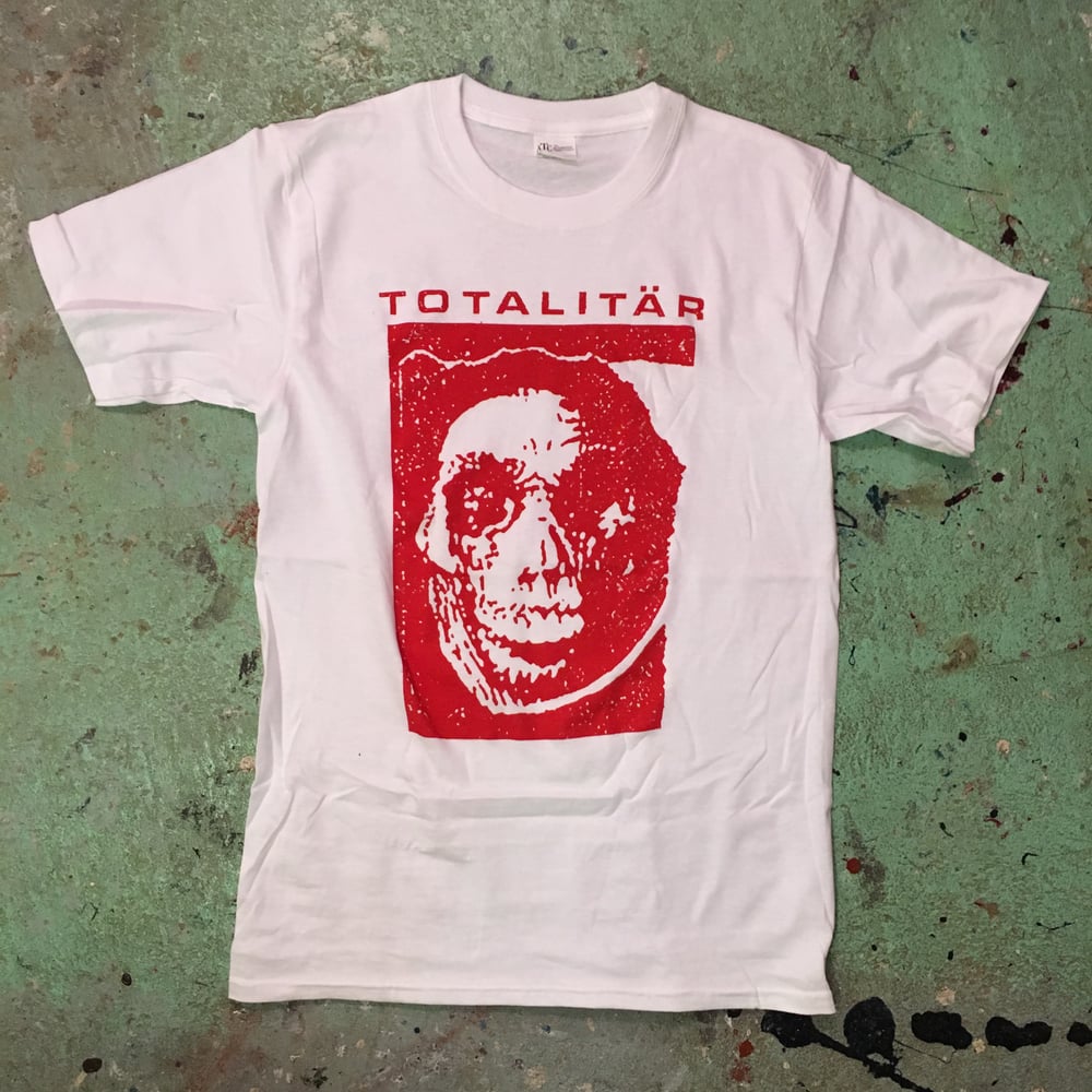 Totalitär