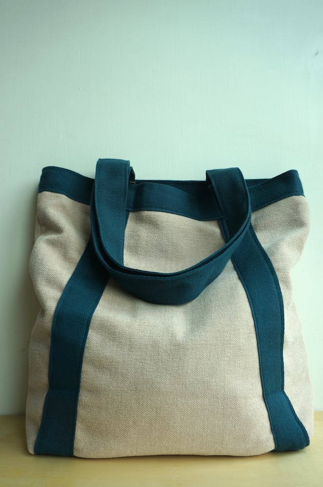 Image of Sac Annette soft beige and graphics flowers