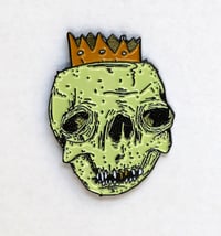 Skull Crown Pin