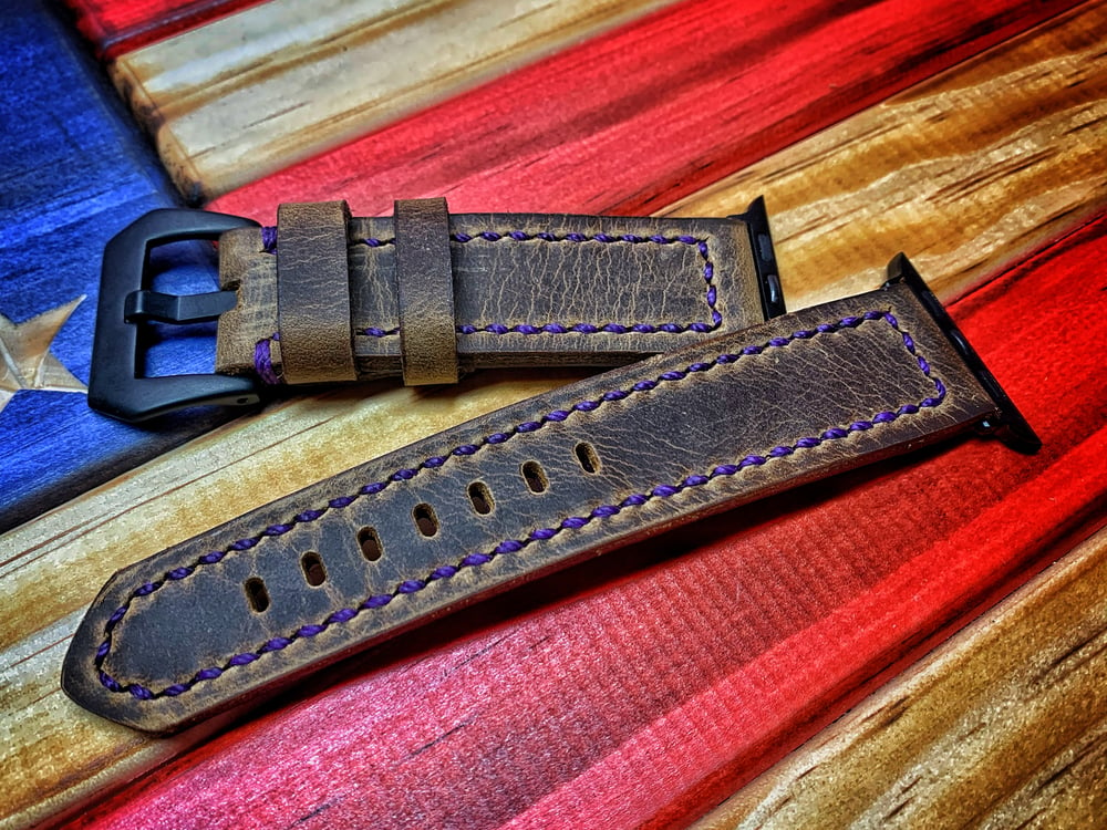 Image of Custom Leather Apple Watch Band w/Hardware