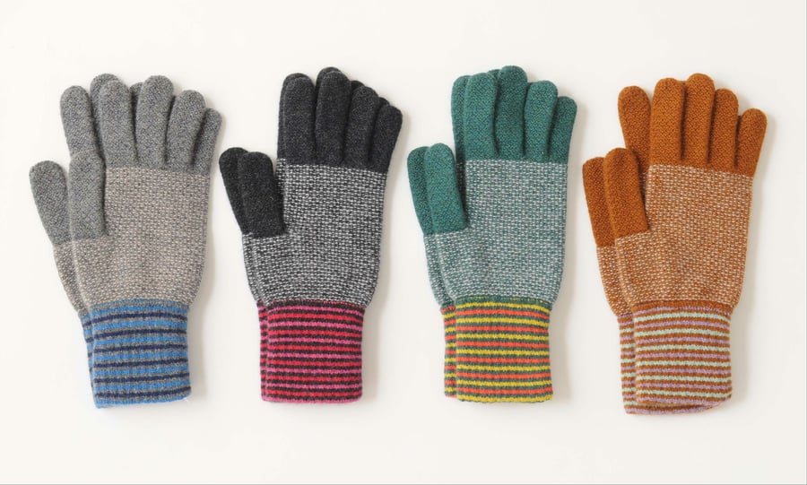 Image of Tuck Large Stripe Gloves