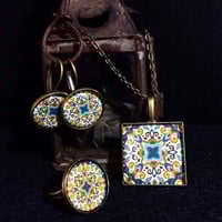 Cabochon