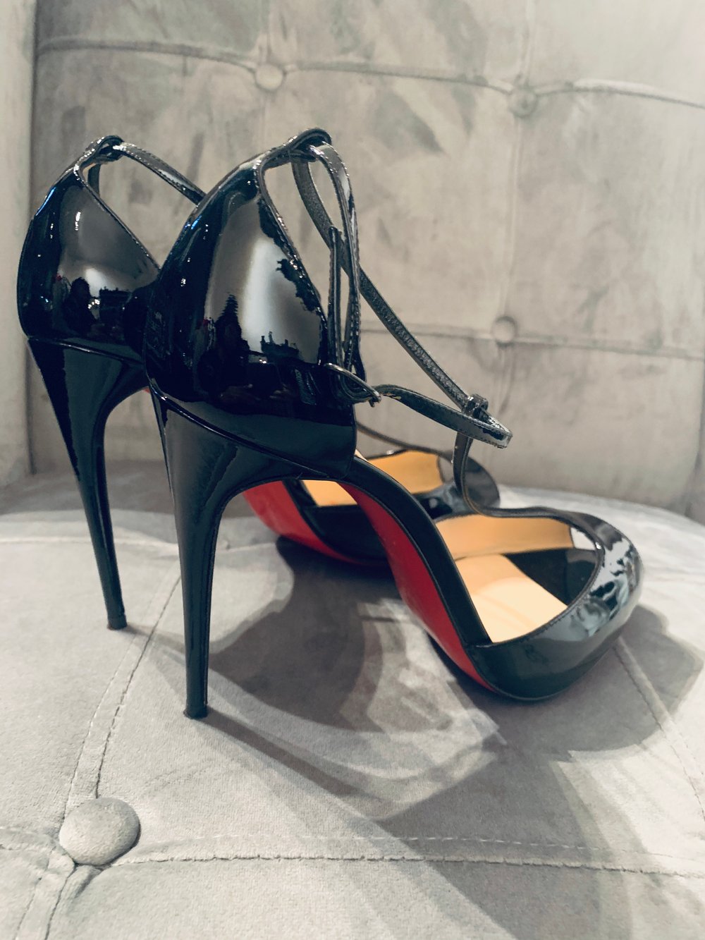 Image of CHRISTIAN LOUBOUTIN SENORA PUMP