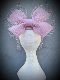 Image 2 of 'Winnie' in Light pink