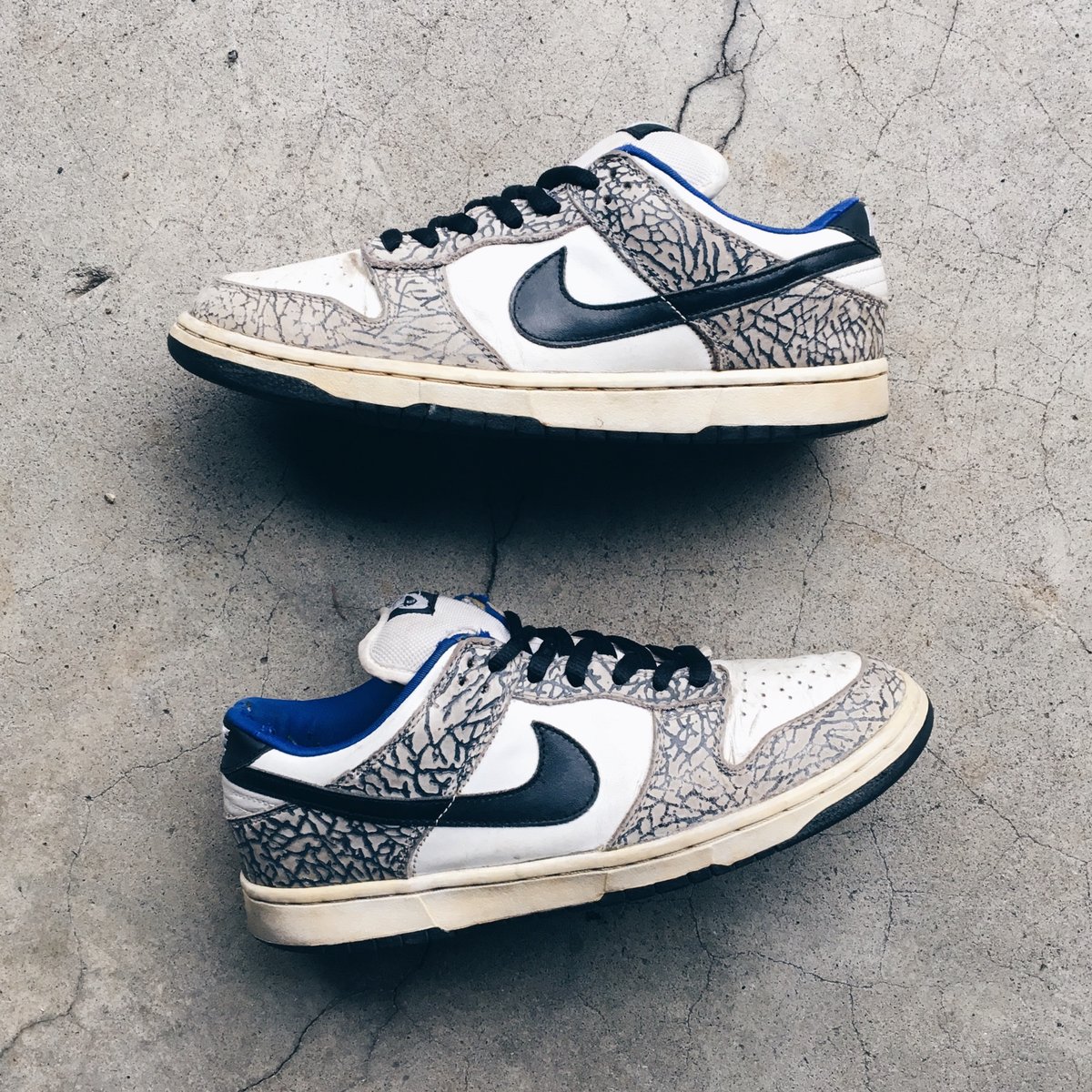 sb dunk low supreme stockx