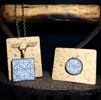 Cabochon blue&white