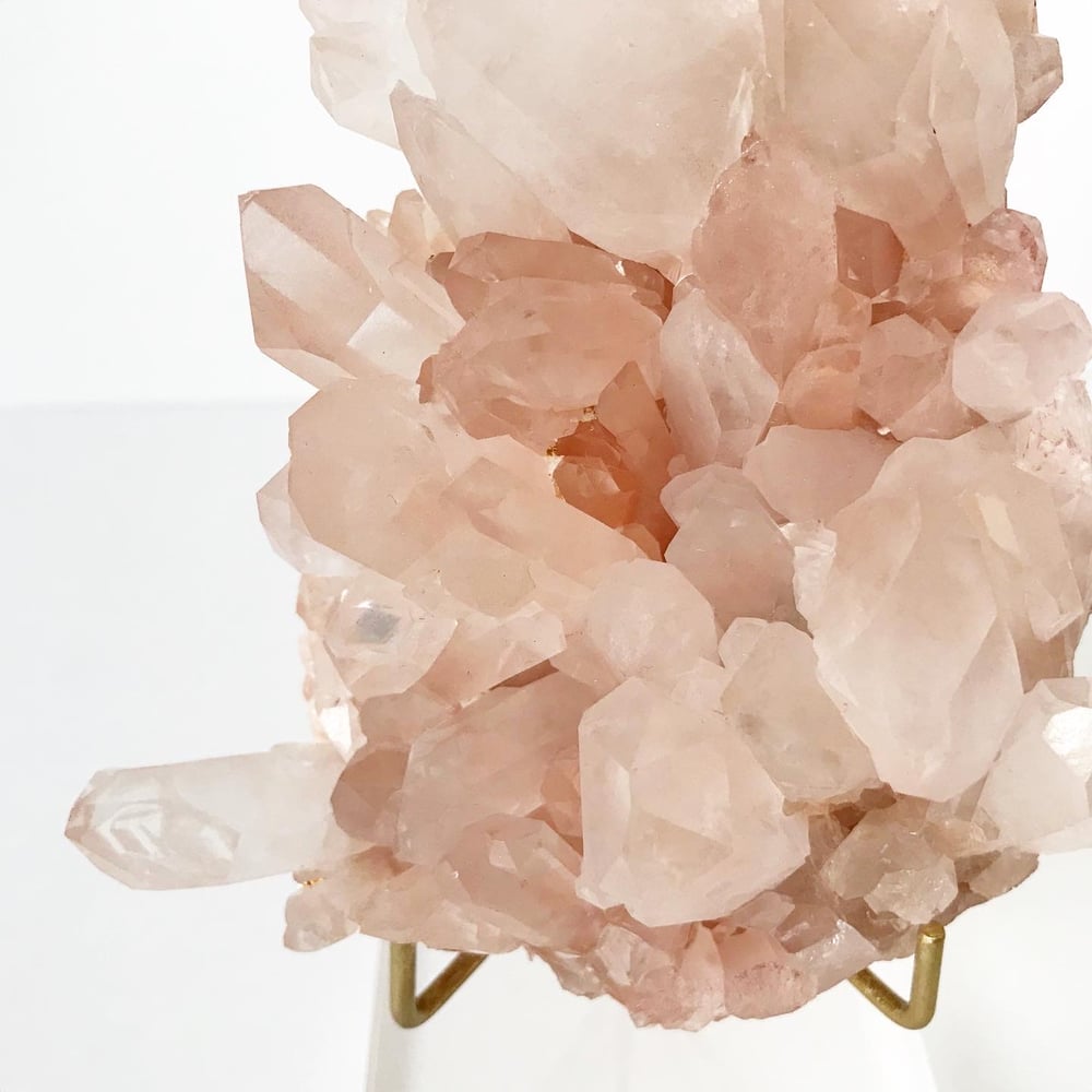 Image of Pink Quartz no.95 + Lucite and Brass Stand