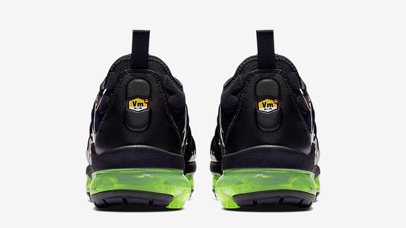 vapormax plus black volt