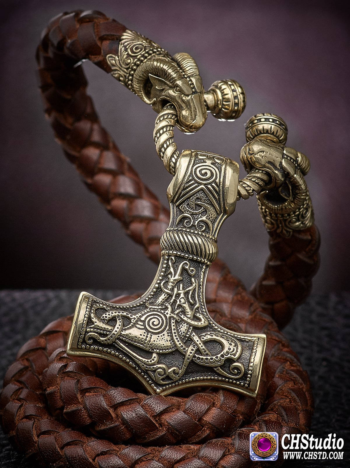 Thor's Hammer : MJOLNIR - Leather Necklace with Rams Ends 