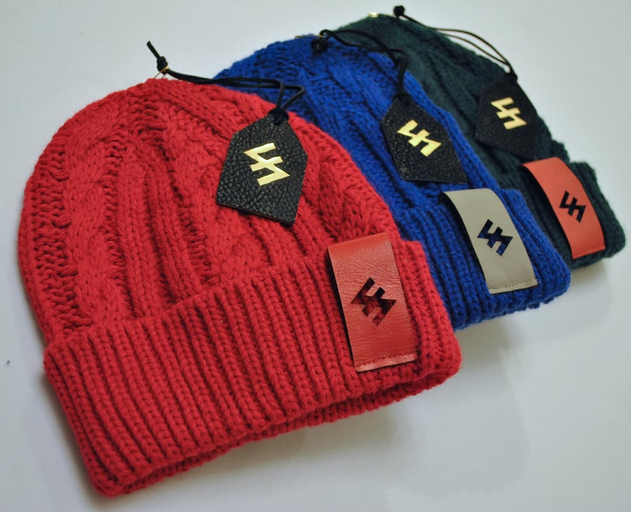 Image of CABLE KNIT BEANIE HAT